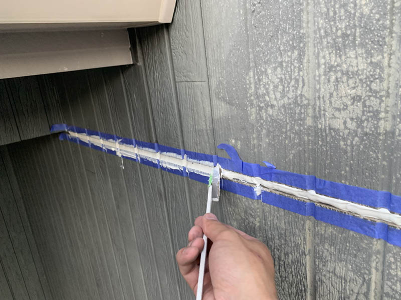 ヘラ押さえしていきます。