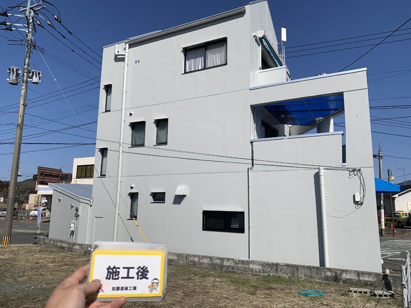 3分艶でいい質感に仕上がりました。外壁4回塗り超低汚染リファインで施工しましたので長期にわたって汚れの心配はいりません。