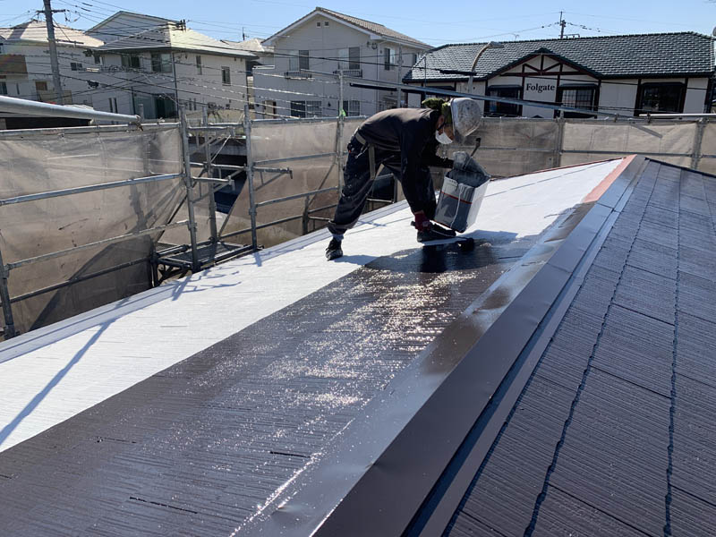 下地を作ってから塗装すると色1回目でこれだけのツヤがでます。