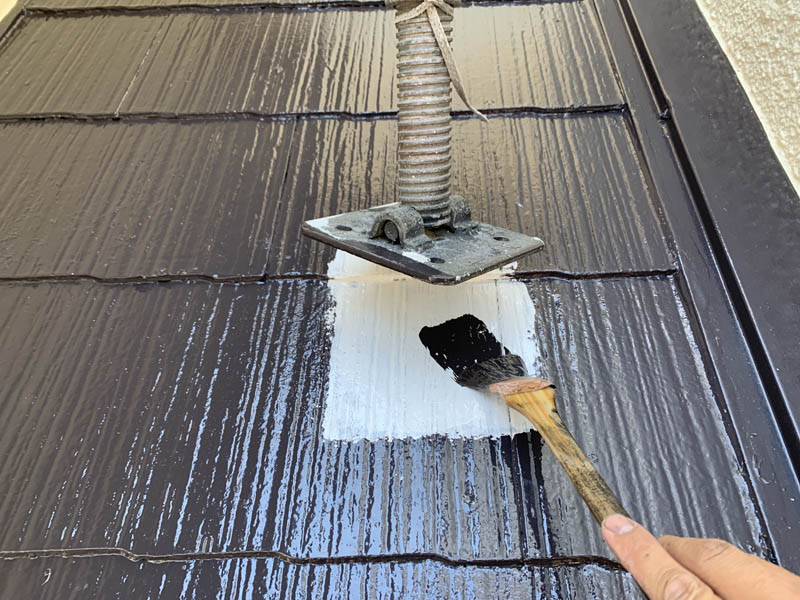 ジャッキベース塗装の様子です。しっかりと4回塗りで仕上げました。