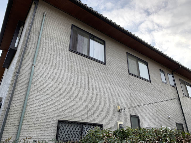 施工前の裏面の様子です。