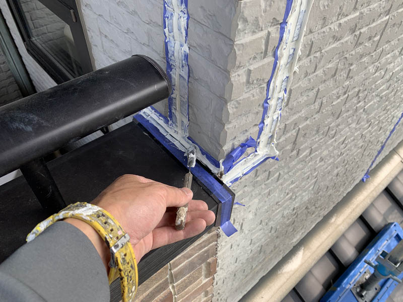 ヘラ押さえの様子です。