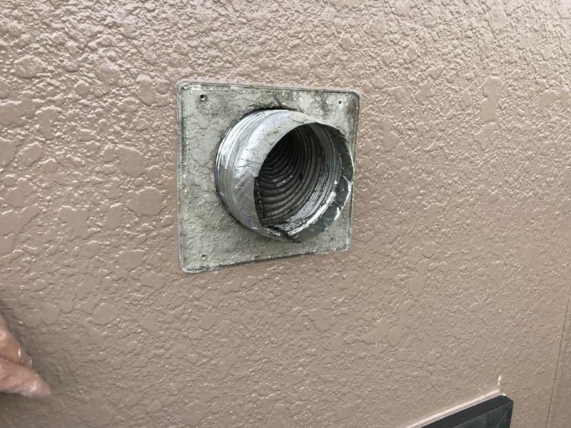 既存のフードを取り外しました。