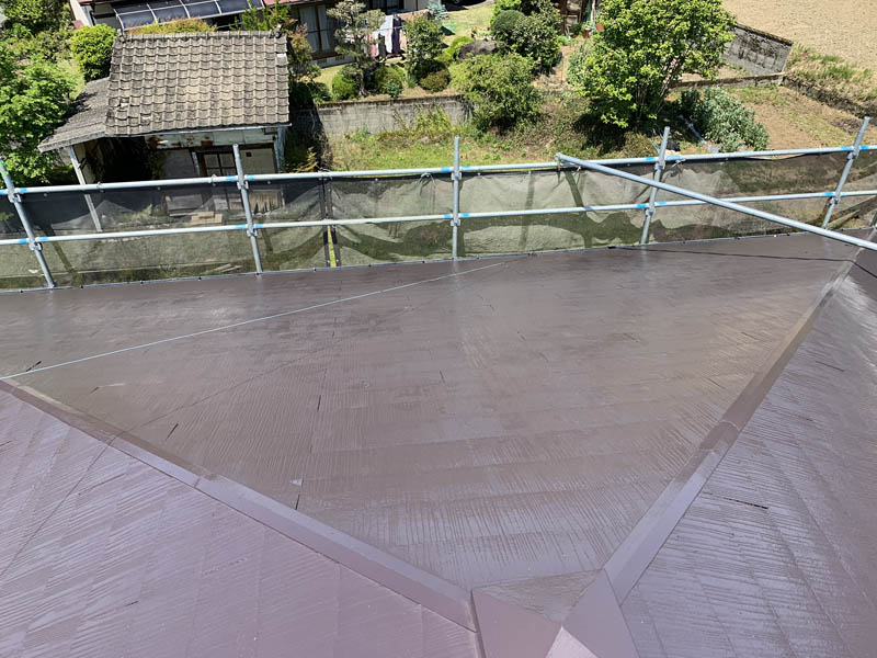 屋根の施工後の様子です。綺麗になりました。