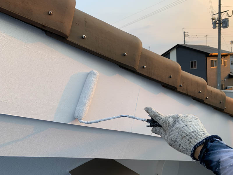 上塗りの様子です。合計3回塗りで仕上げました。