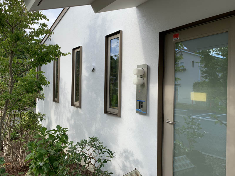 黒ずんでいた外壁が蘇りました。