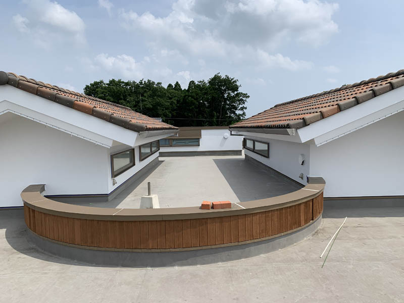 屋上の外壁、破風もきれいになりました。