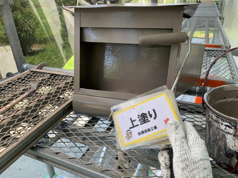 下塗り、上塗りで仕上げました。