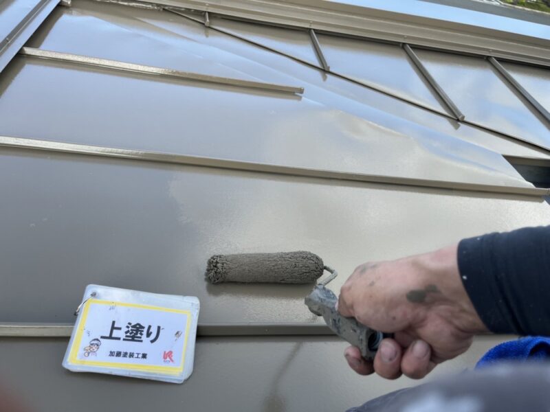 フッ素塗料で施工しております。