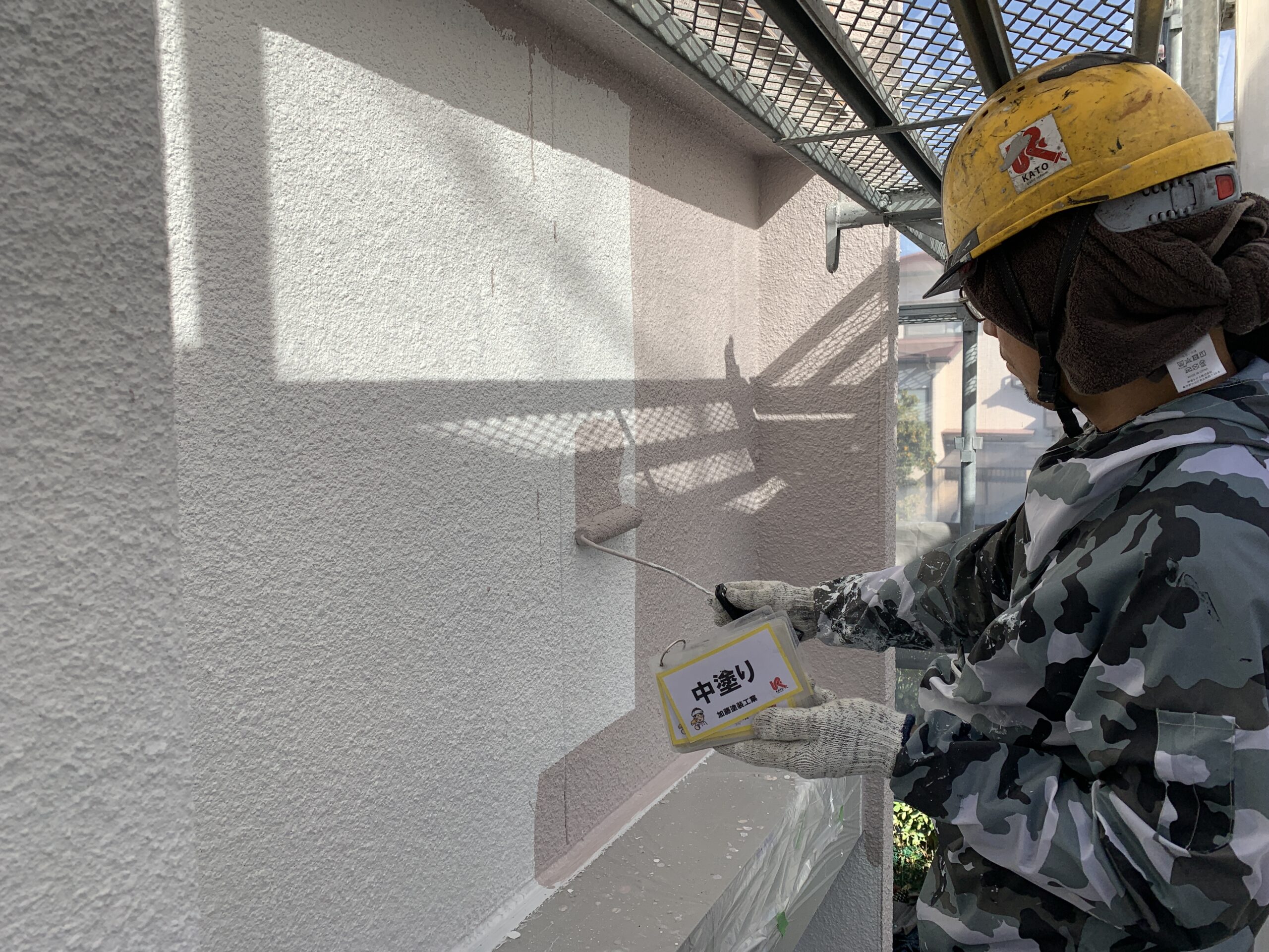 熊本市東区K様邸　アステックペイントの超低汚染リファインで施工　中塗りをしました。　動画有