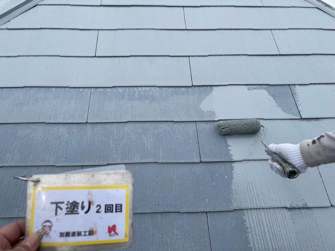 熊本県山鹿市　M様邸屋根塗装　下塗り2回目をおこないました。
