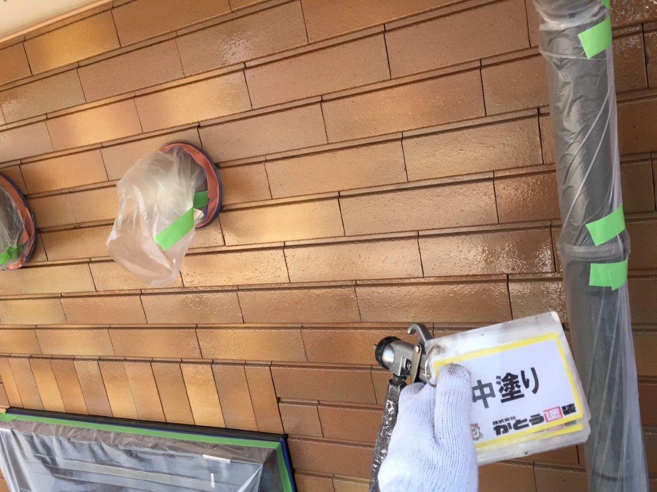 菊池市A様邸　外壁塗装　タイル中塗り塗装をしました。