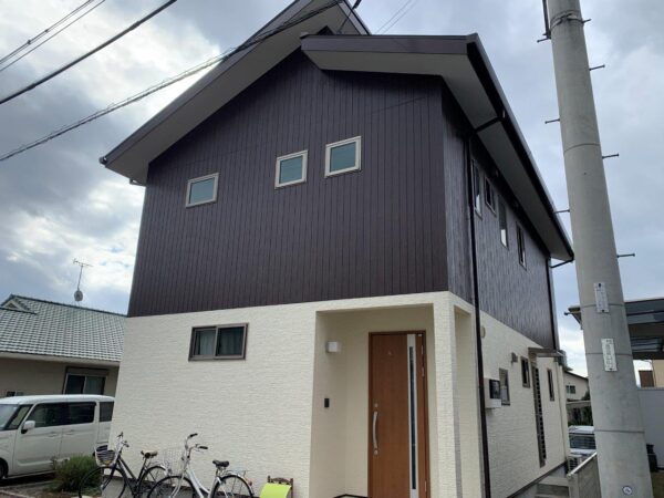 【合志市】外壁塗装　高耐候性のシーリングを使用してツートンカラーで塗り上げました。