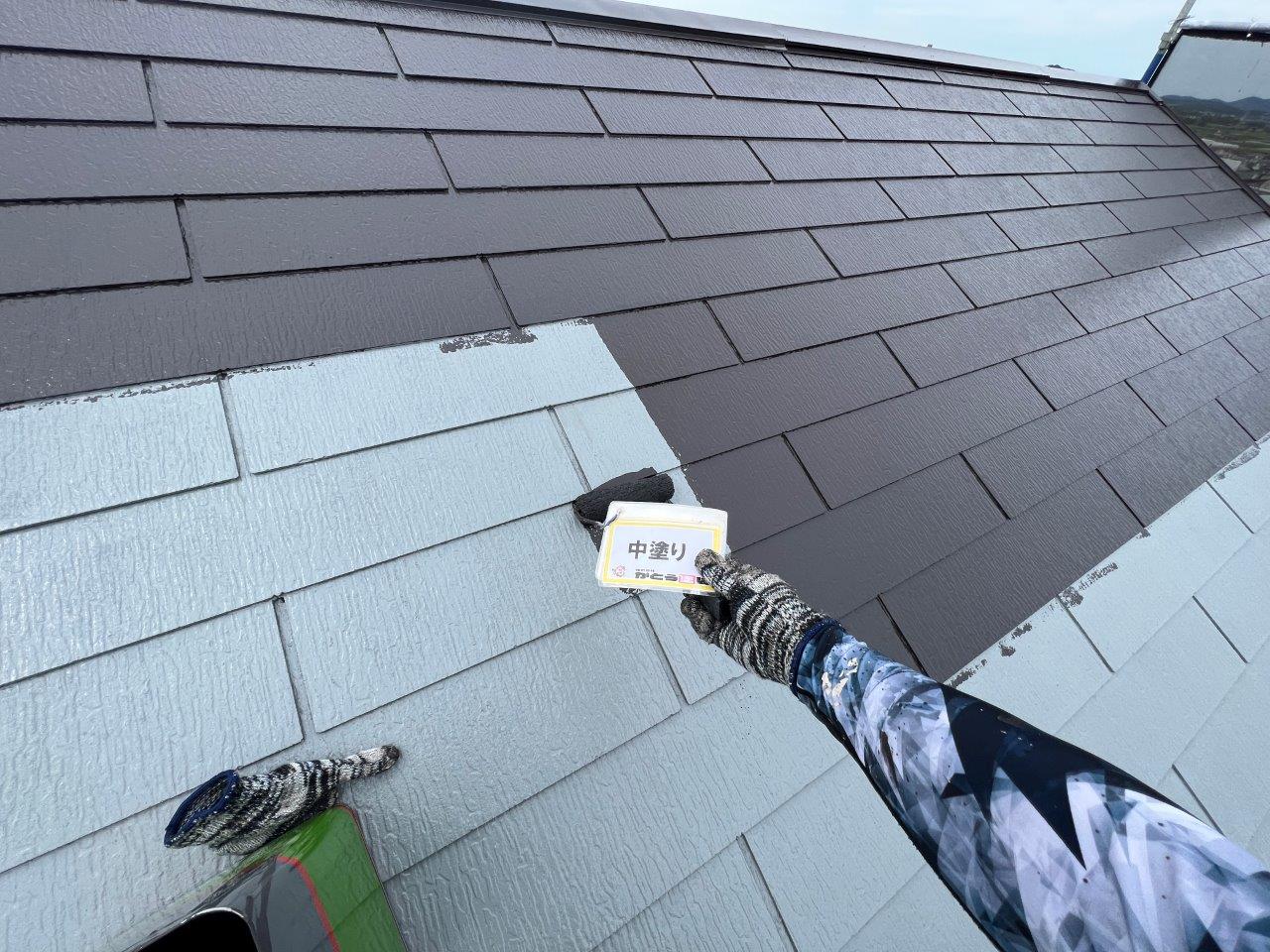菊陽町k様邸外壁塗装　遮熱塗料で屋根の中塗り、上塗りをしました。