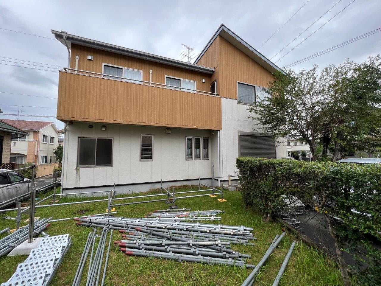 菊陽町光の森Y様邸外壁塗装，足場の組立をおこないました。