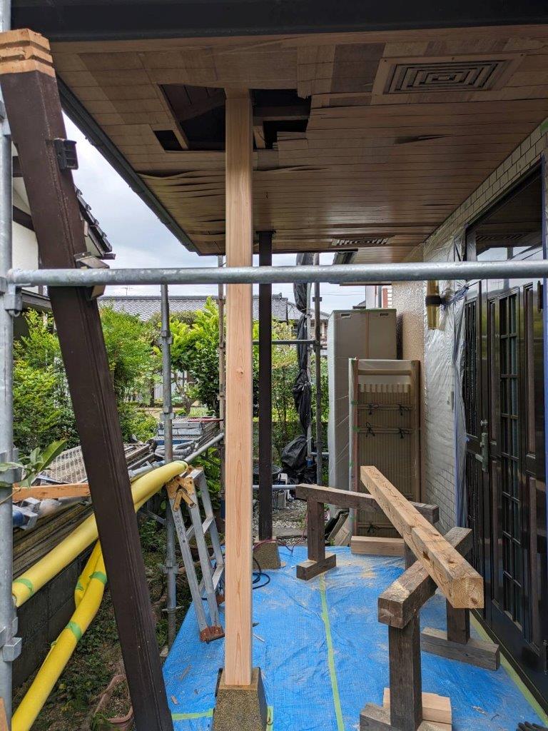 熊本市北区楠Ⅿ様邸外壁塗装，柱の交換工事をおこないました。