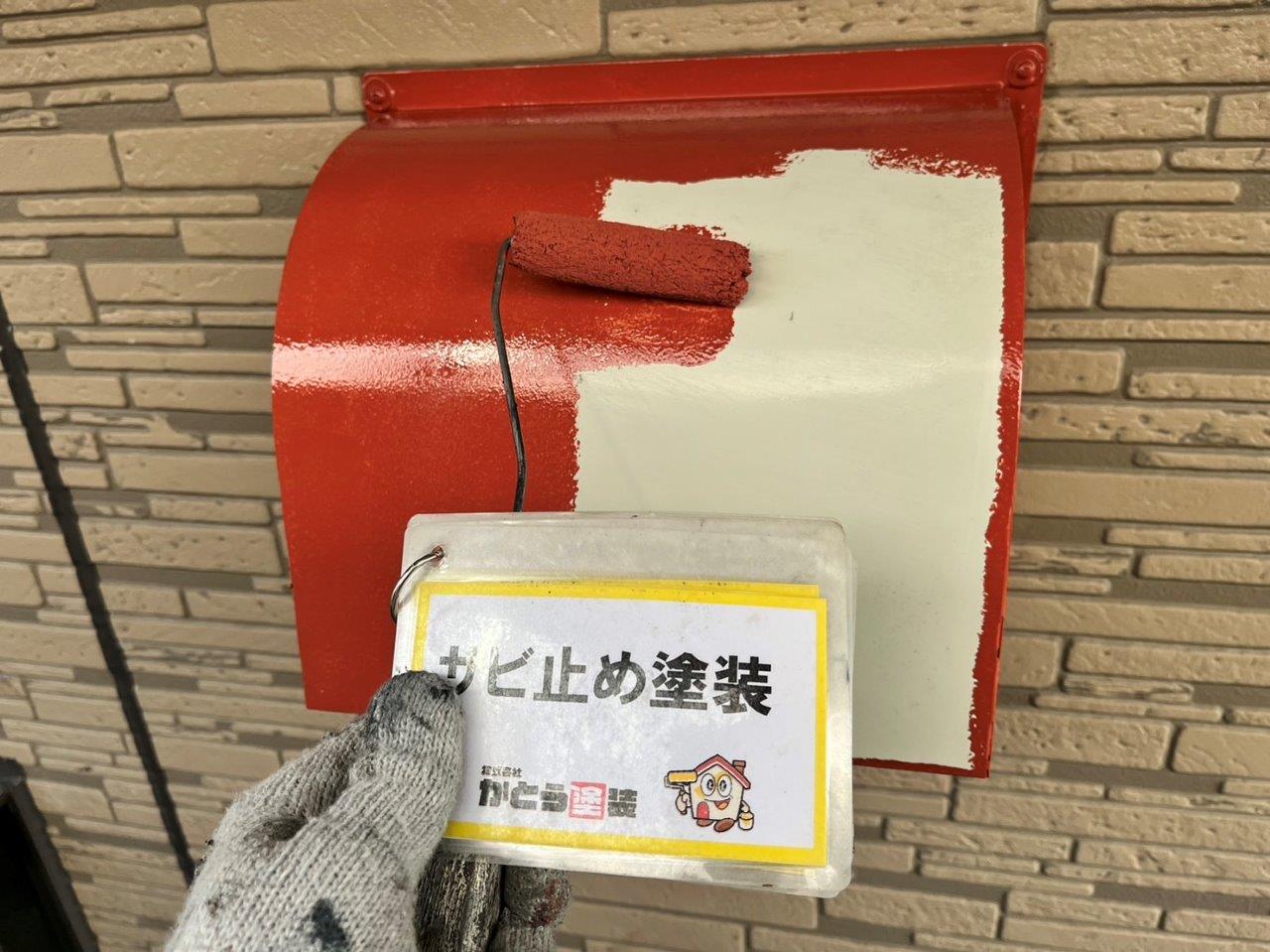 熊本市北区U様邸外壁塗装，下地調整のためひび割れ箇所の補修をおこないました。