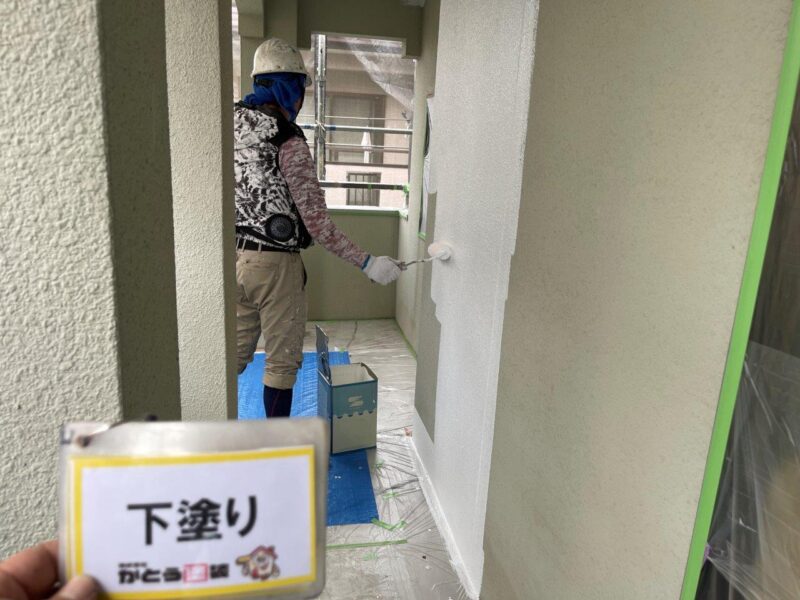 塗装は下地が命！いかに下塗りが綺麗に出来ているかで上塗りの耐久年数も変わってきます。