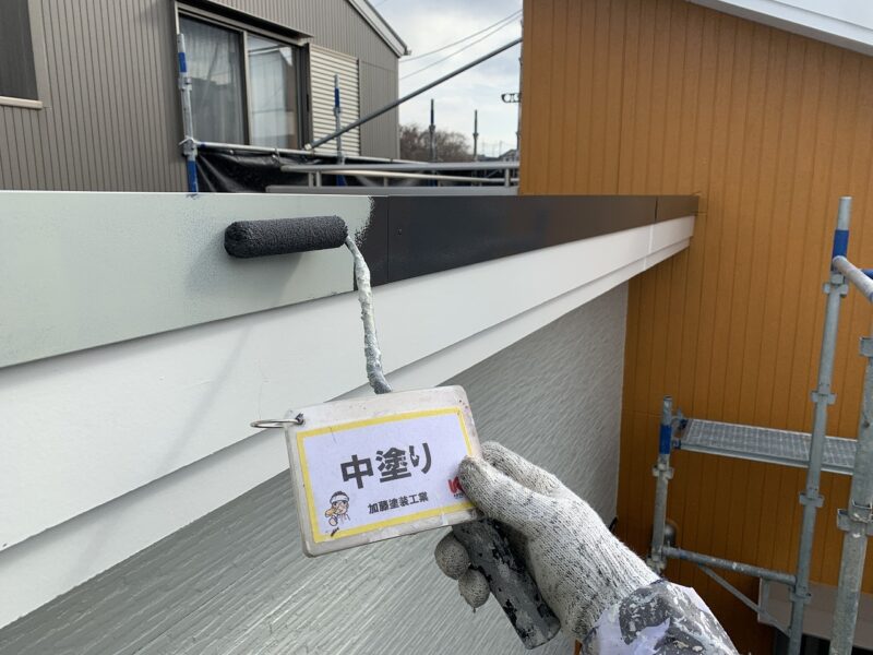 中塗りの様子です。