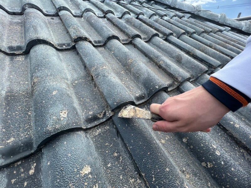 縁切りをおこないました。雨漏りを防止します。