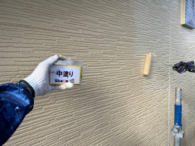 中塗りの様子です。