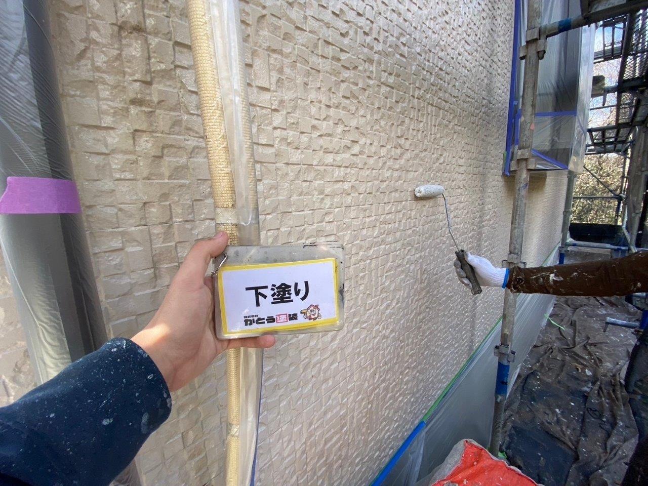 熊本市北区龍田Ⅿ様邸外壁塗装，外壁塗装の下塗をおこないました。