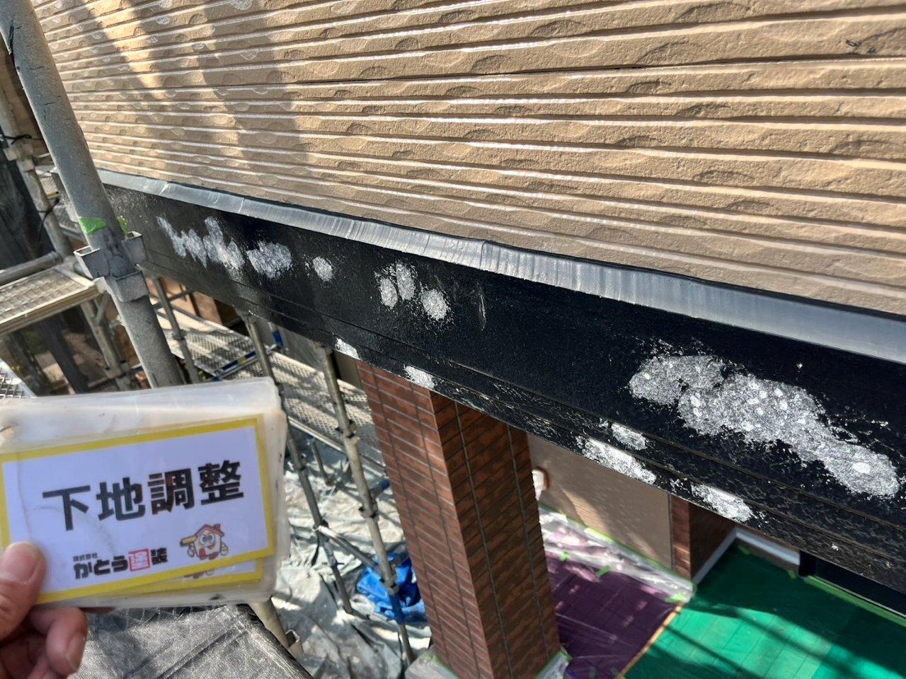 熊本市東区長嶺S様邸外壁塗装，下地調整　軒天塗装　外壁の下塗り