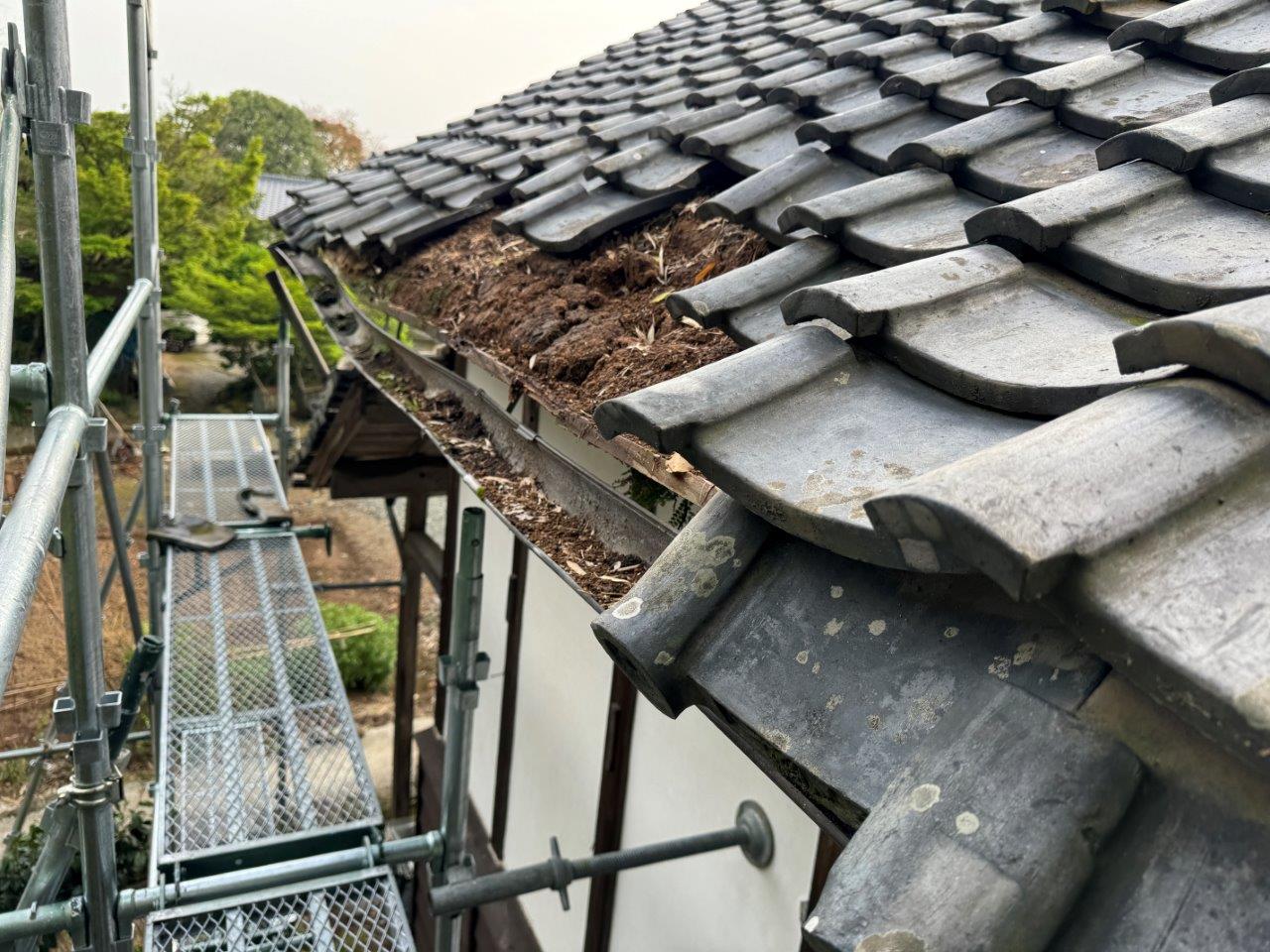 熊本市北区植木町Ⅿ様邸屋根工事，100年前の蔵の屋根補修工事をおこないます。
