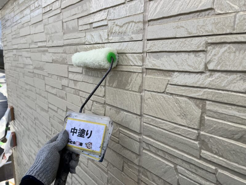 中塗りの様子です。