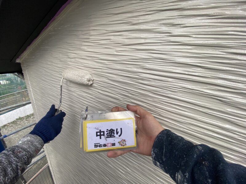 中塗りの様子です。