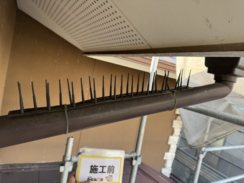 施工前の雨樋のお写真です。