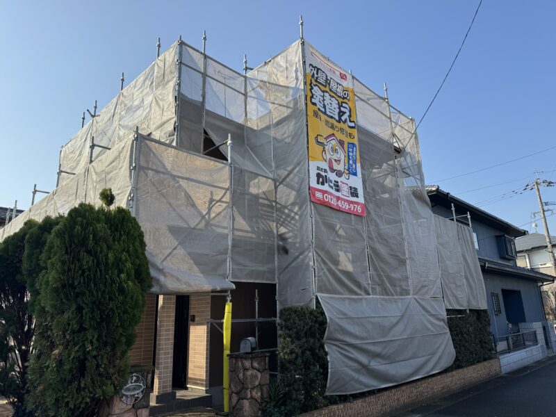 足場架設の様子です。