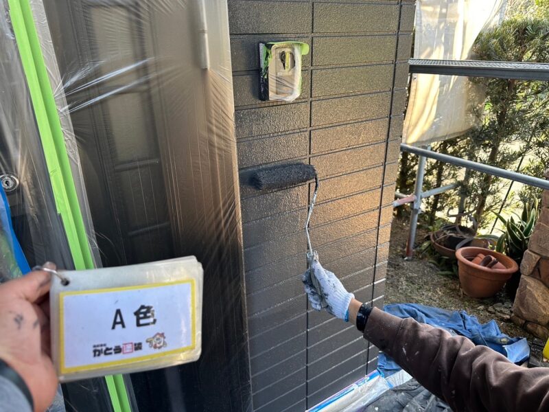 WBアート多彩模様仕上げ工法のA色塗装の様子です。<br />ベース色になります。