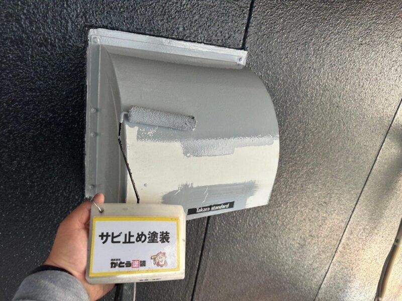 サビ止め塗装の様子です。