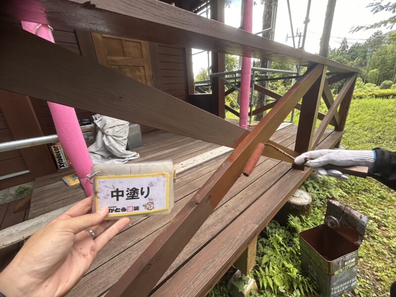 木部の中塗りの様子です。