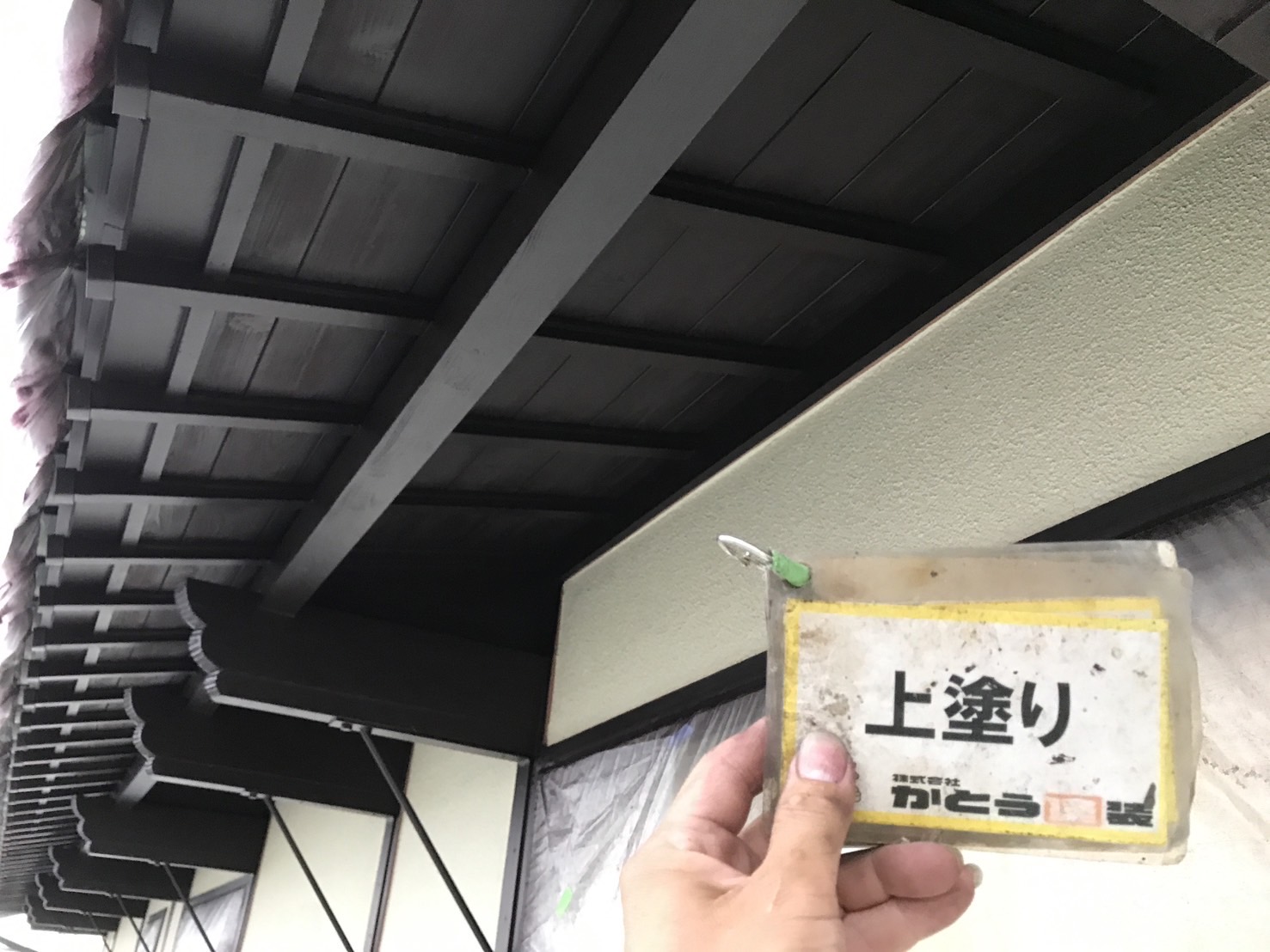 熊本市北区N様邸外壁塗装，木部の上塗りをおこないました