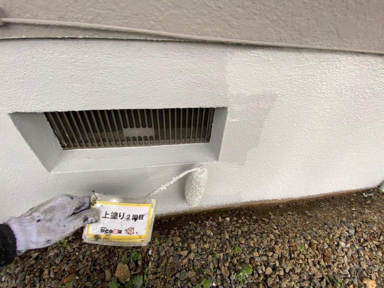 八代郡F様邸外壁塗装，クリアー塗装　基礎はばき塗装をおこないました