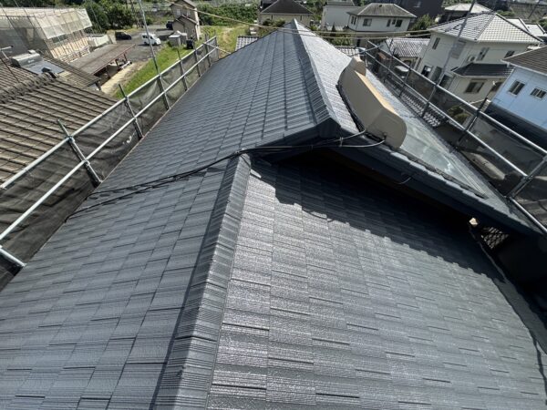 宇城市K様邸屋根塗装　雨や紫外線の影響を受けにくい無機塗料を使用し、長期的に美観を保つことができます
