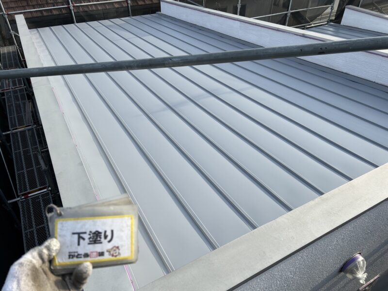 下塗り完了しました。