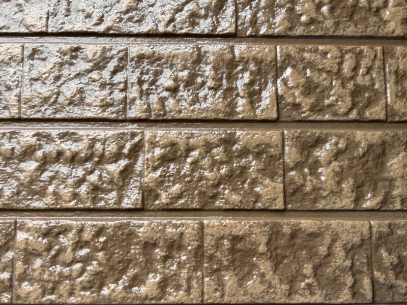 塗ったすぐは白っぽかったですが、乾くと完全に透明になります。