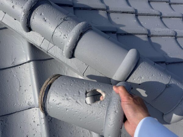 穴が開いてボロボロだったため、新品に取り換えました。