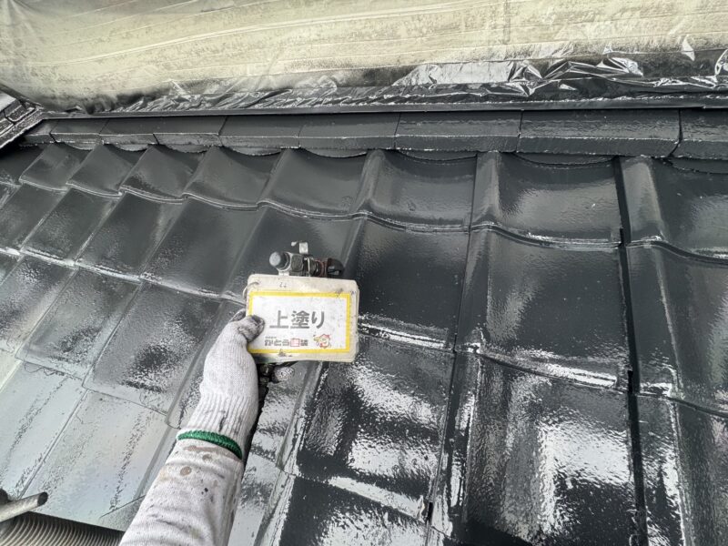 上塗りの様子です。<br />
艶がしっかり出ています。