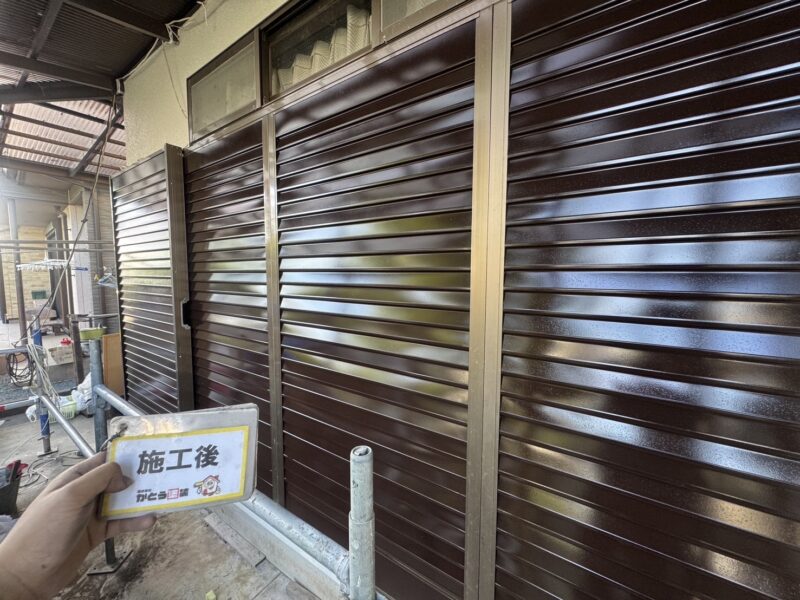 まるで新品かのような艶と輝きです。<br />
ムラなく均一に仕上がっているのが分かる一枚です。