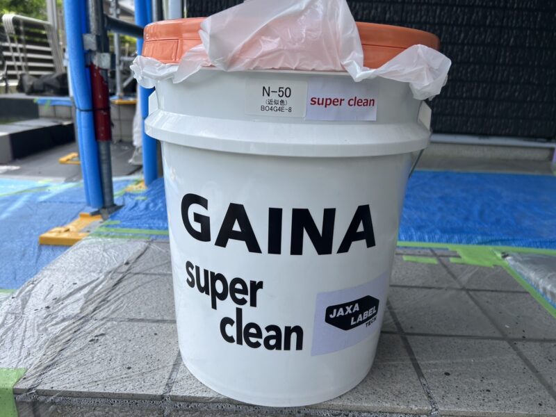 屋根の使用塗料です。