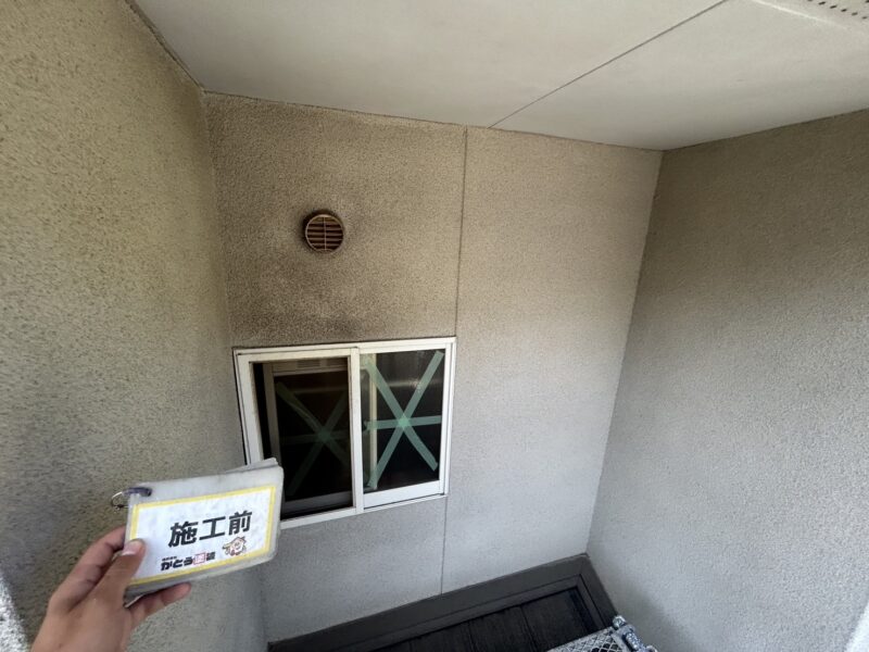 日当たり、風通しが悪い箇所は、汚れが蓄積していました。