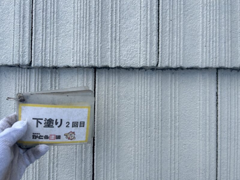 下塗り2回施工し、耐久性が向上しています。