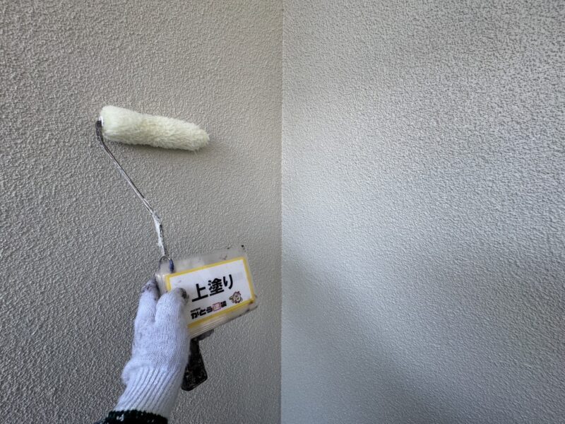 クリアー塗装を施しています。