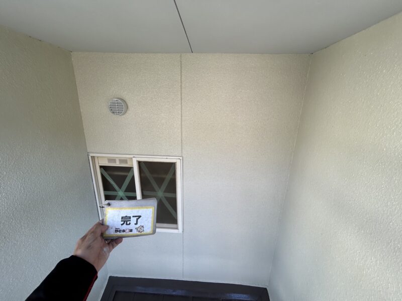 施工前は窓周りが黒ずんでいましたが、どこにあったか分からないほど綺麗になりました。