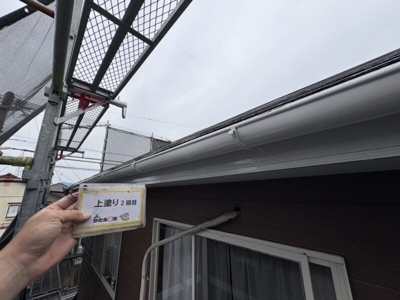 上塗り2回目完了しました。<br />
艶々の仕上がりです。