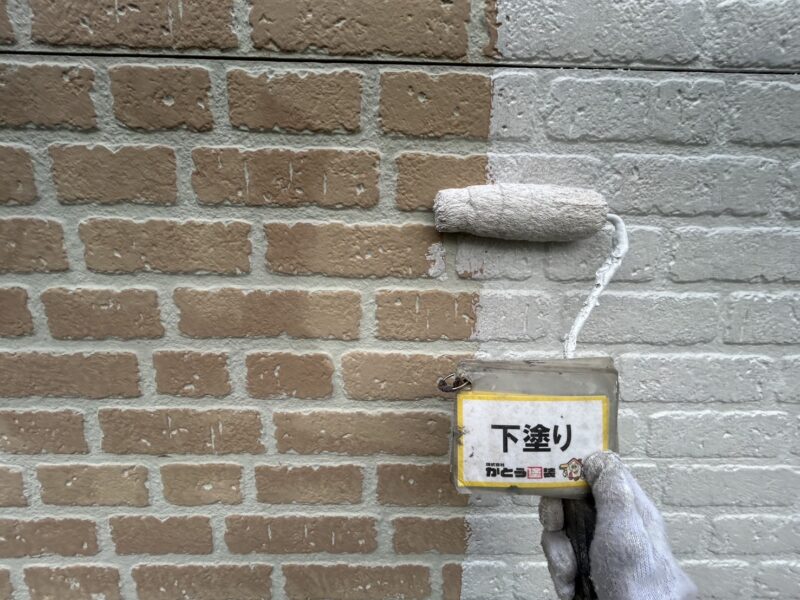  従来の下地材より隠ぺい性が格段に高く、きめ細かい緻密な肌を形成します。